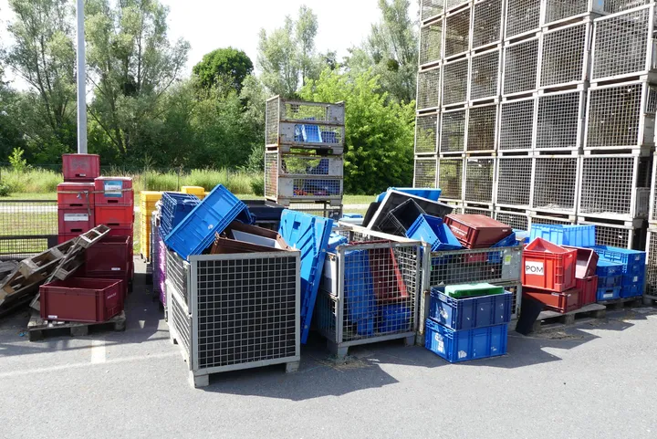 Konvolut Gitterboxen, Kunststoffkisten